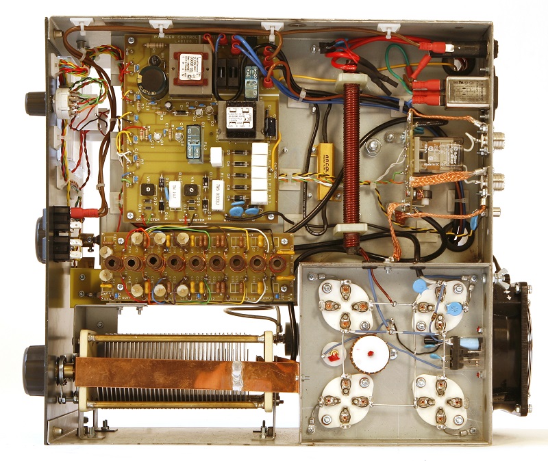 Linear Amp Pioneer Bottom view Linear Amp Pioneer Bottom view